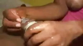 حبيبة هاوية بأقدام ث ...