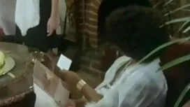 الجار الثري شخص بالغ ...