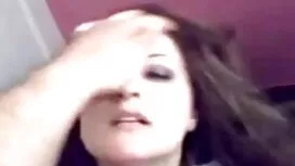 لاتينية بمؤخرة سكسي  ...