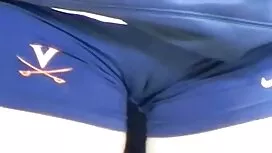 إنها تحب افلام سكسي  ...