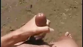هذه الفتاة ورئيسها ل ...
